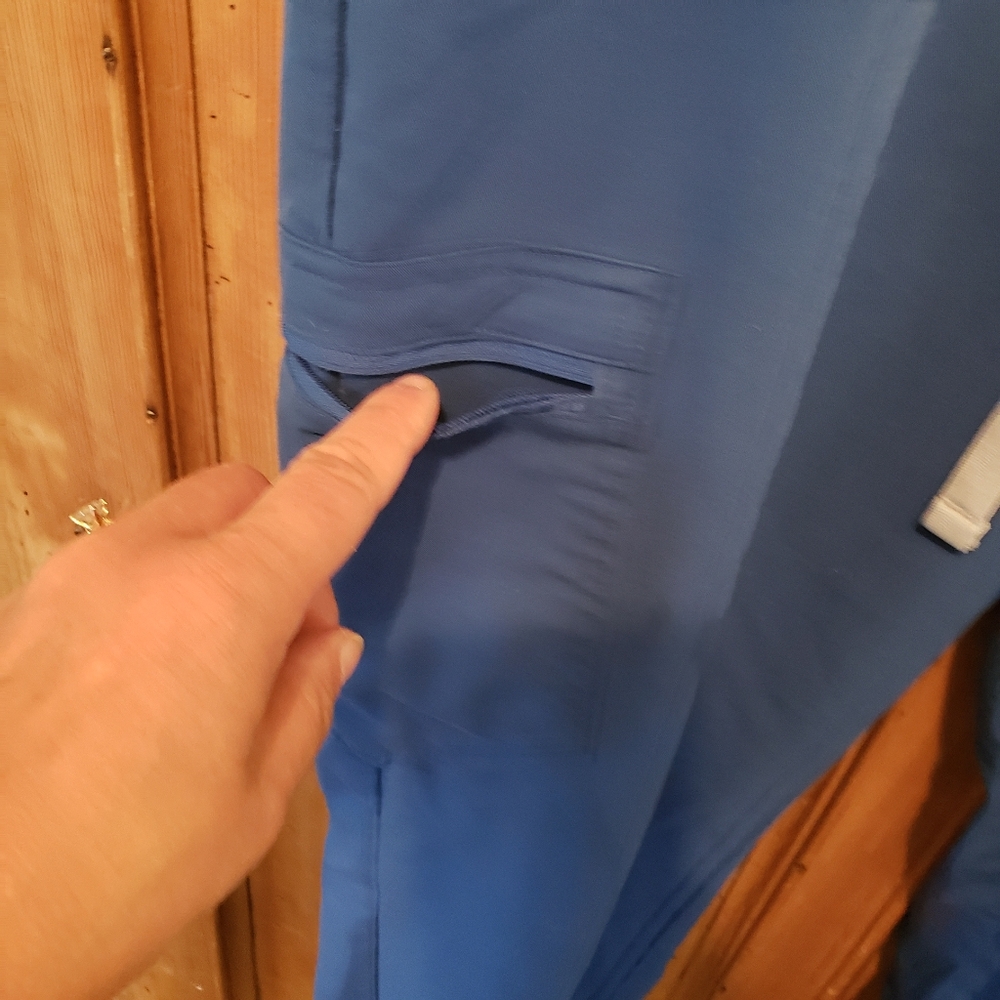 Figs Women's Size L Blue Zamora Jogger Scrubs Pants 2 pair - Picture 6 of 8